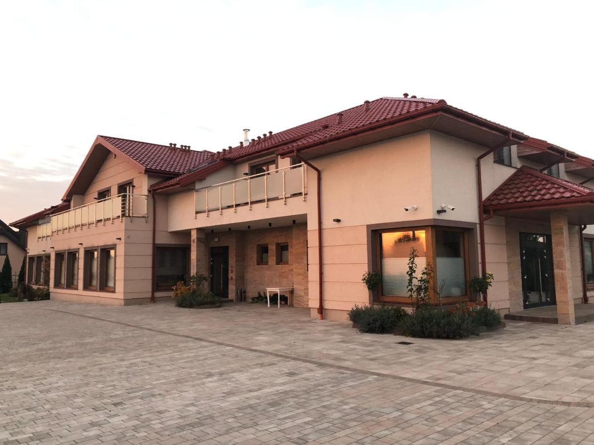 Medical Spa Kwiatowa Łęczyca Exteriör bild