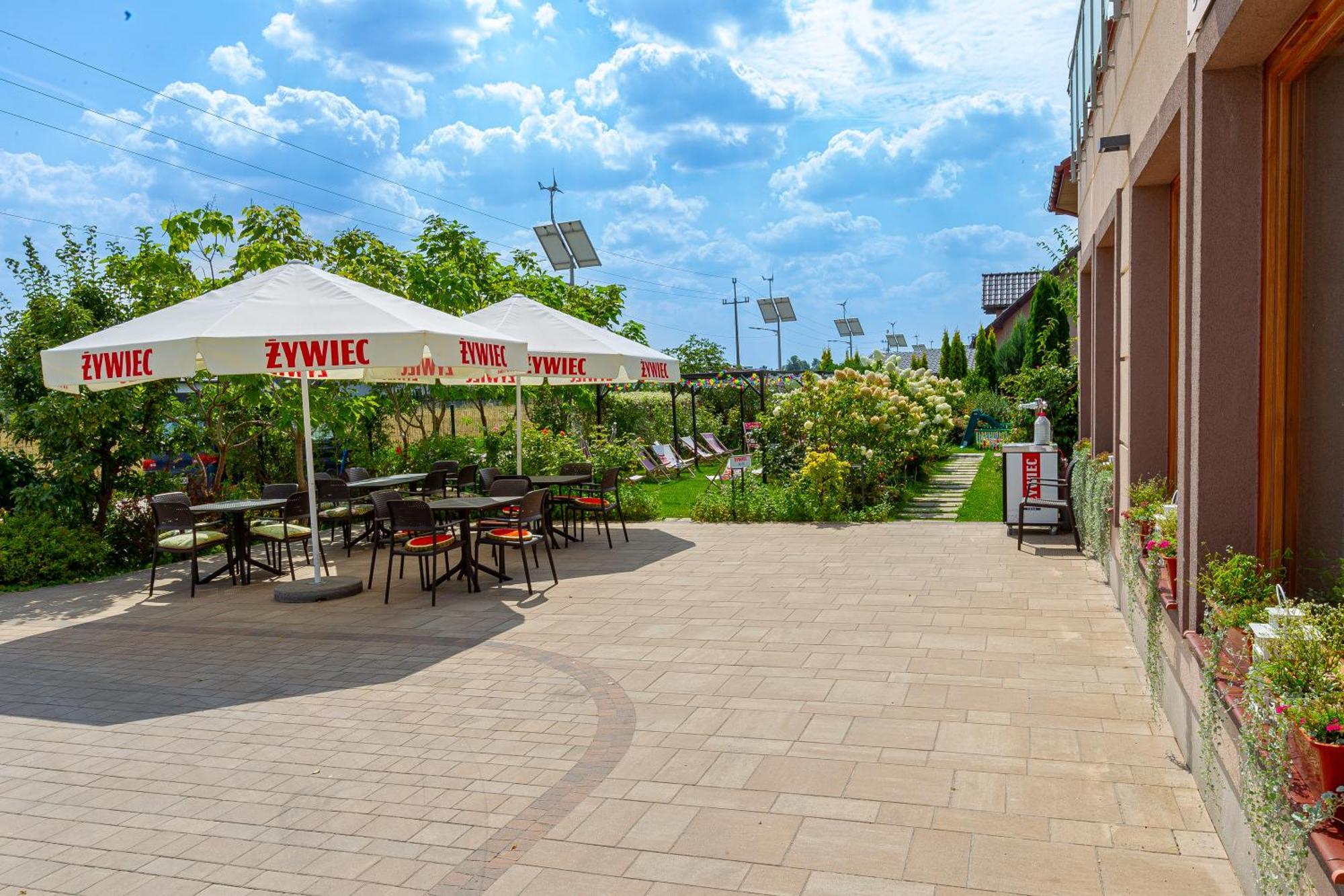Medical Spa Kwiatowa Łęczyca Exteriör bild