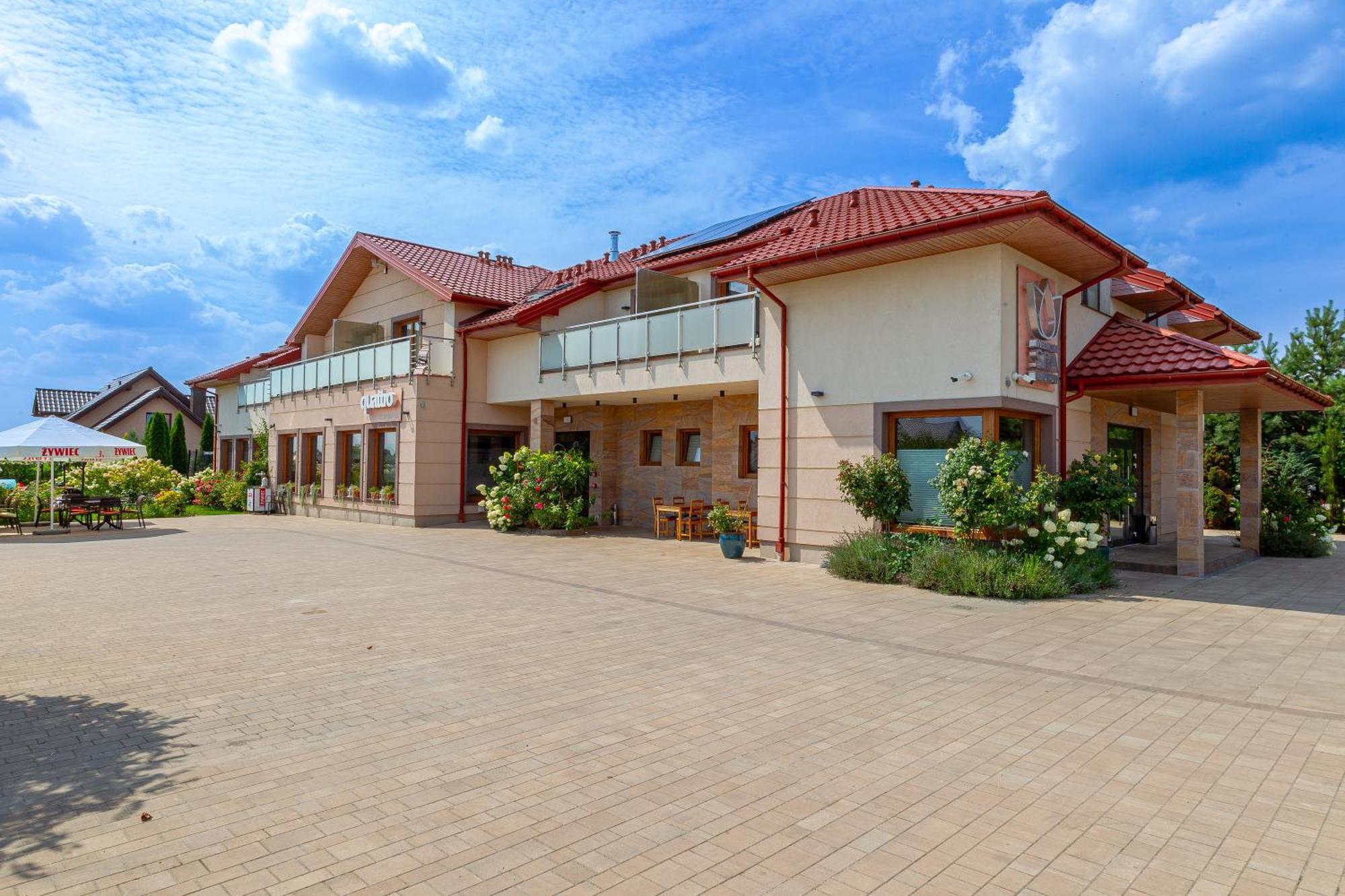Medical Spa Kwiatowa Łęczyca Exteriör bild