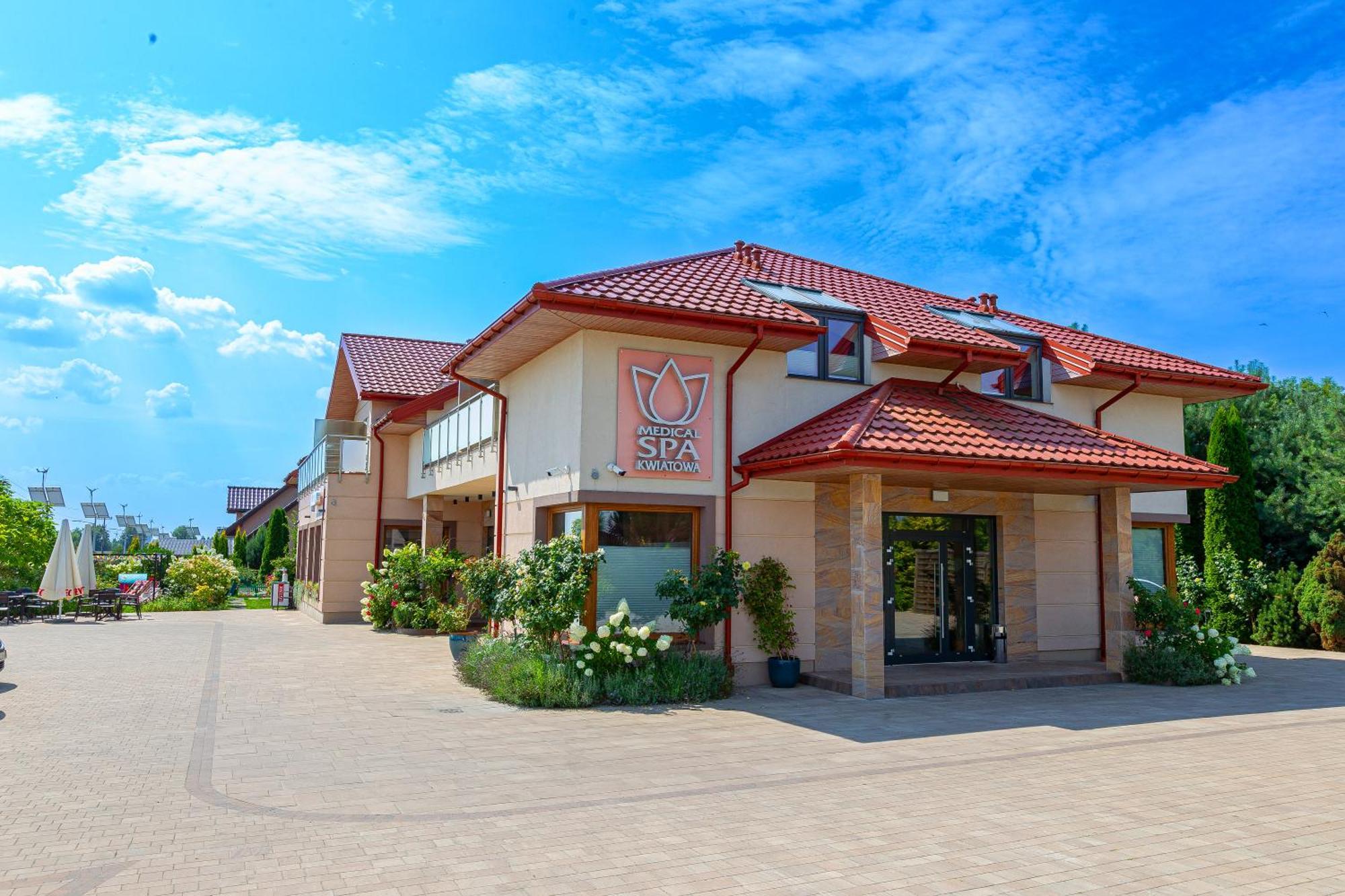 Medical Spa Kwiatowa Łęczyca Exteriör bild